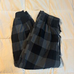 Magellan Outdoors Dark Plaid Lounge Pants
